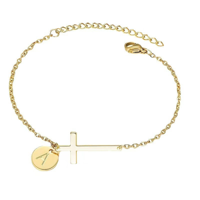 Personalisierbares Armband mit Kreuzanhänger